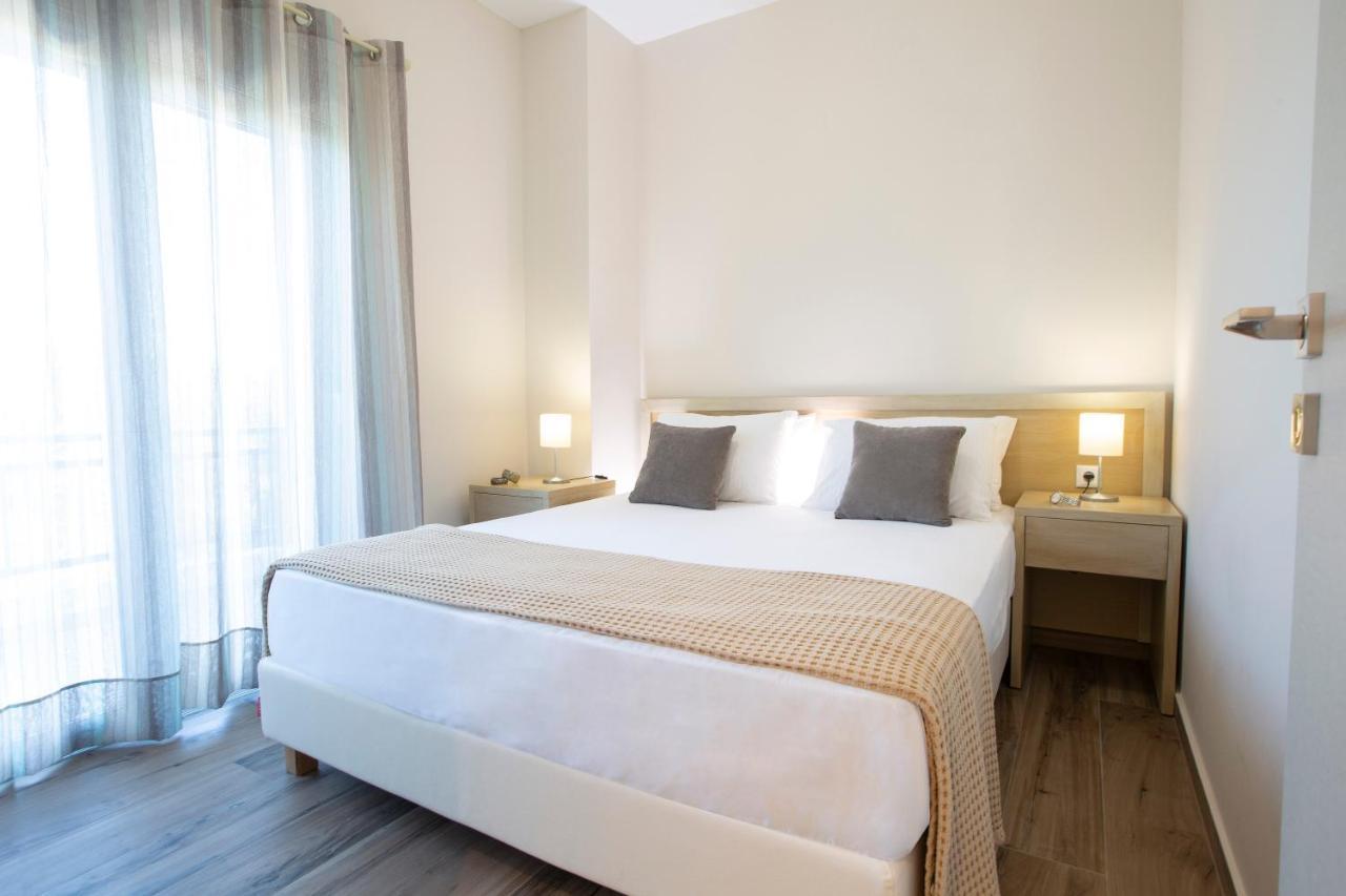 Anthemis Luxury Villas Kariotai ภายนอก รูปภาพ